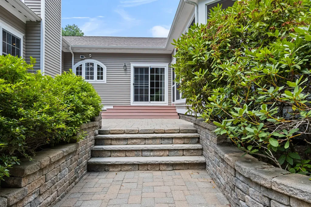 7 Moses Lane Scarborough ME 04074