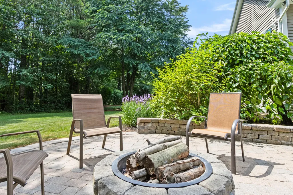 7 Moses Lane Scarborough ME 04074