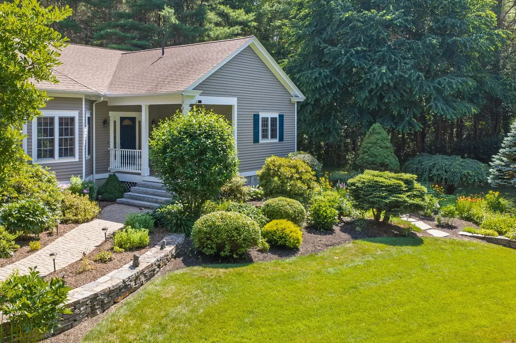 7 Moses Lane Scarborough ME 04074