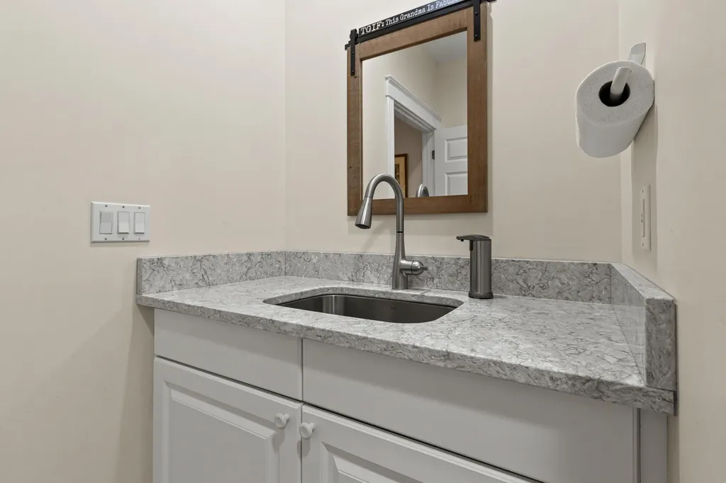 7 Moses Lane Scarborough ME 04074