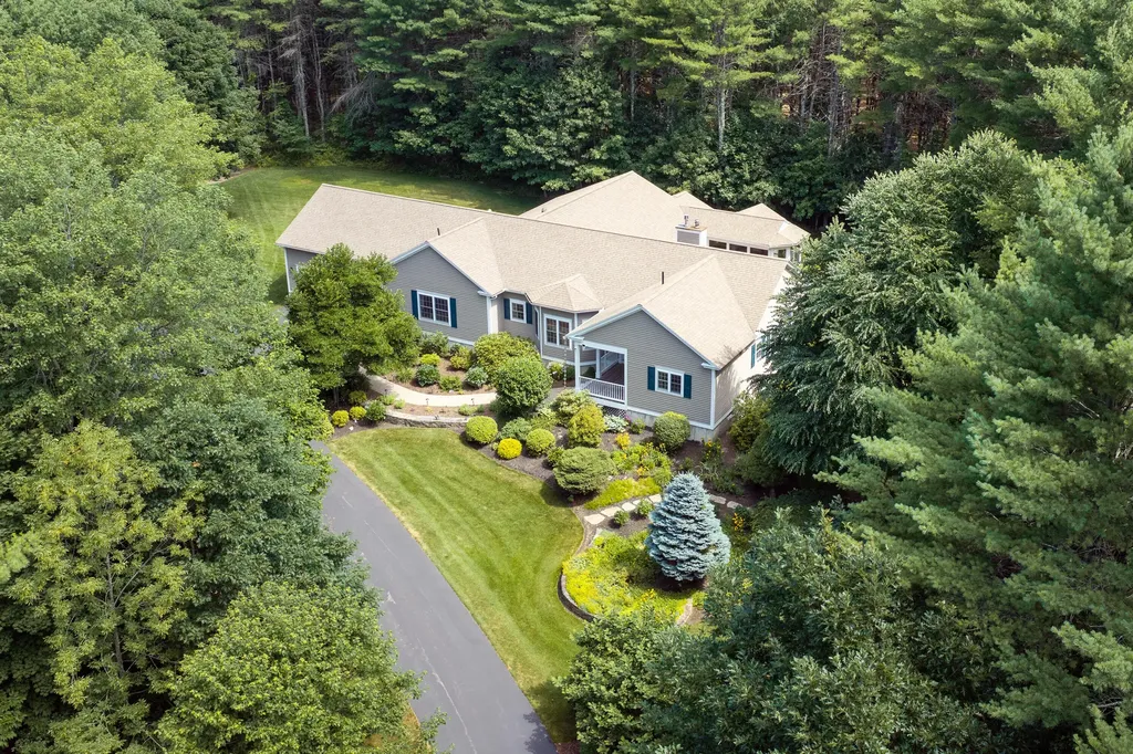 7 Moses Lane Scarborough ME 04074
