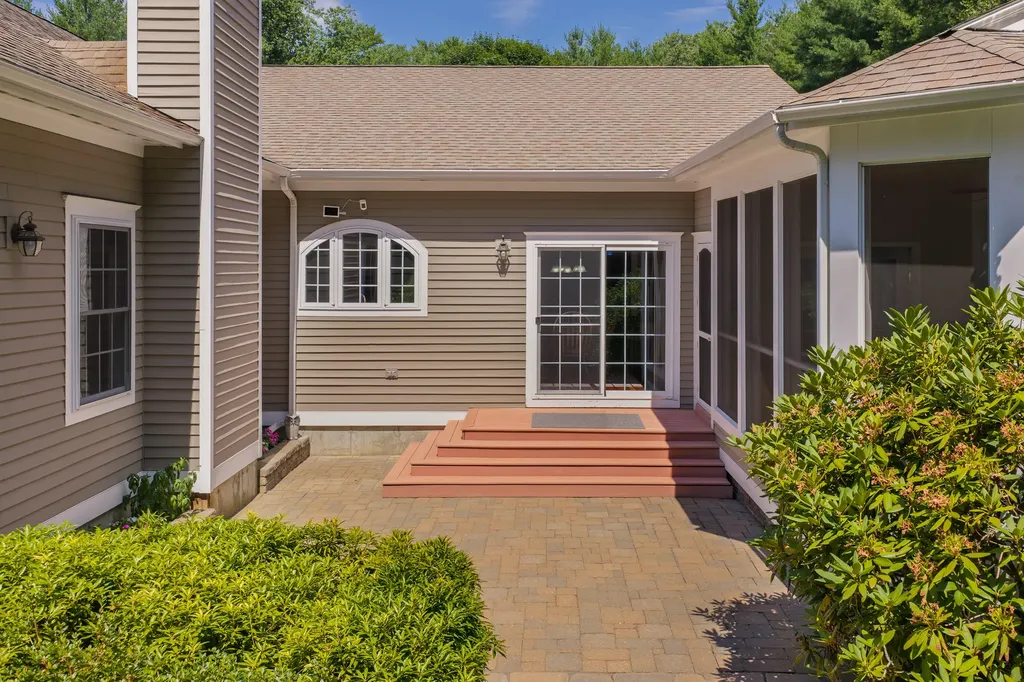 7 Moses Lane Scarborough ME 04074