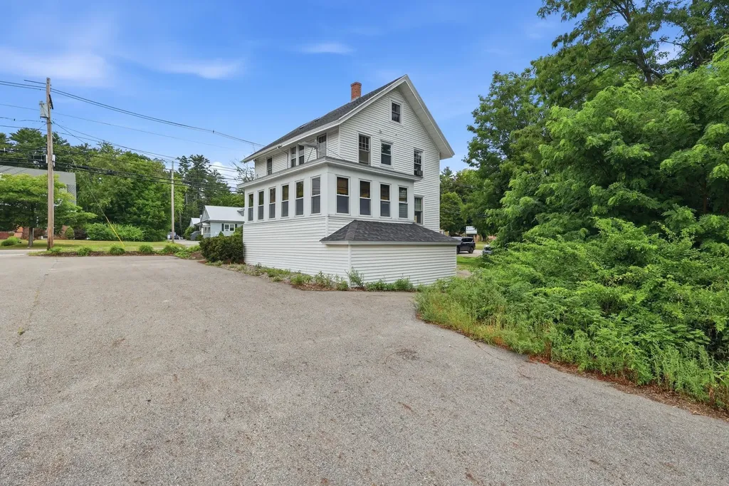 643 Main Street Lewiston ME 04240