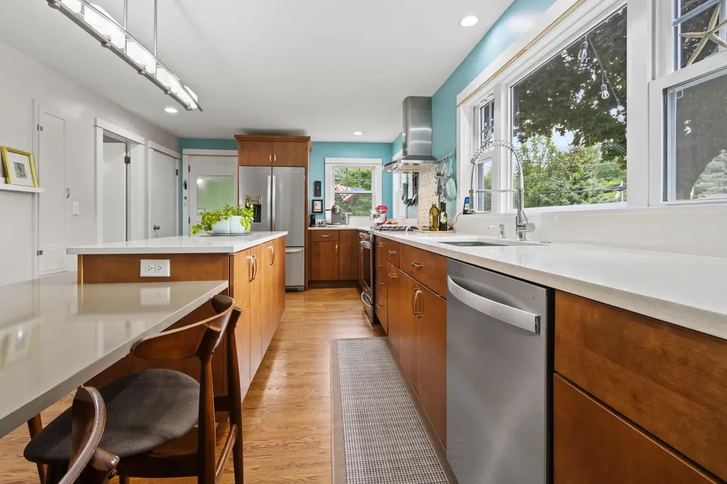 4 Greenacre Road Old Orchard Beach ME 04064