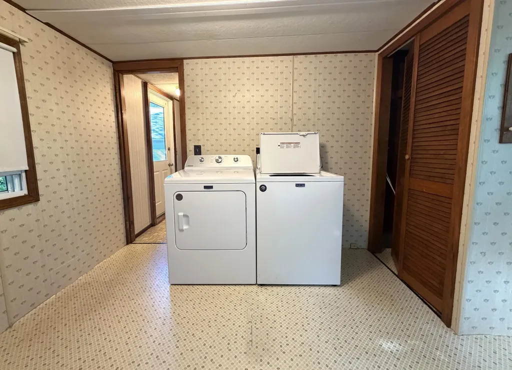 327 Middle Road Oakland ME 04963
