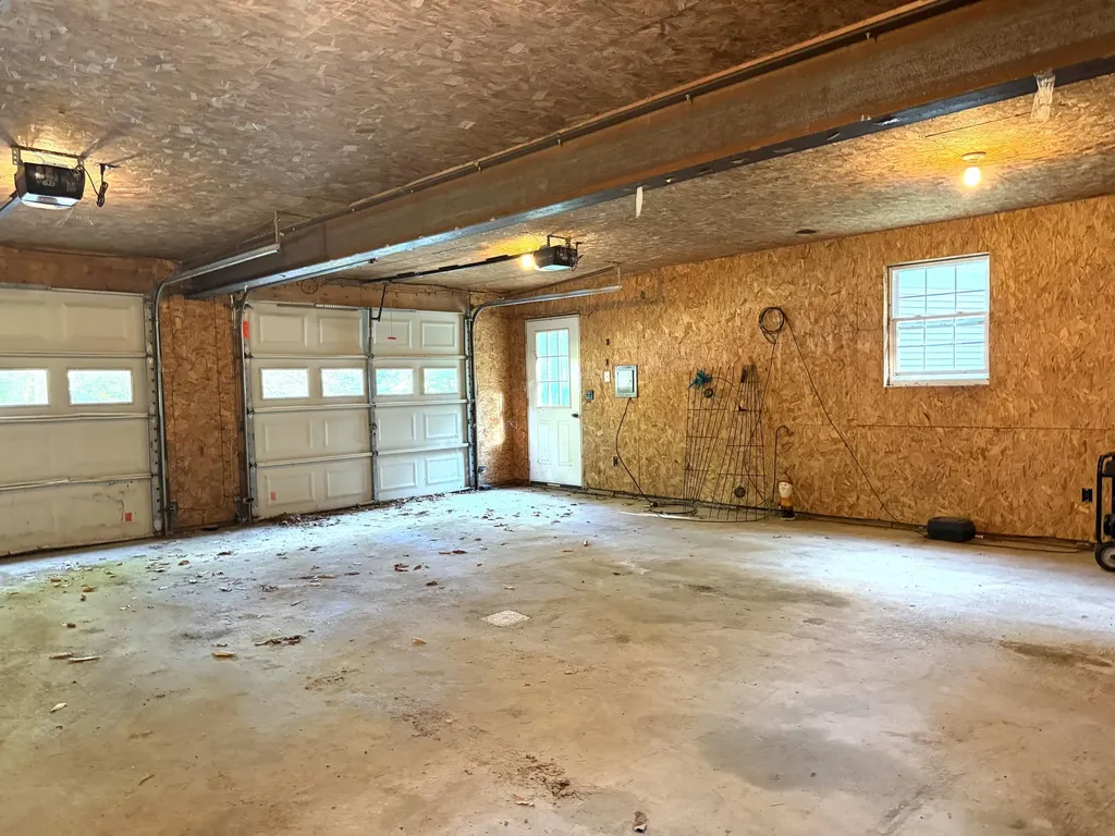 327 Middle Road Oakland ME 04963
