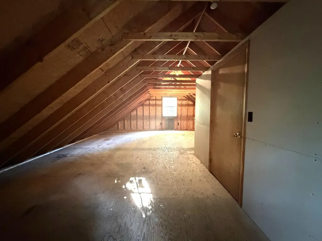 327 Middle Road Oakland ME 04963