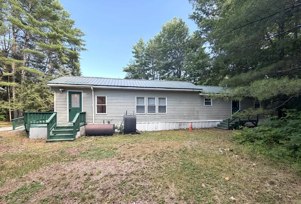 327 Middle Road Oakland ME 04963