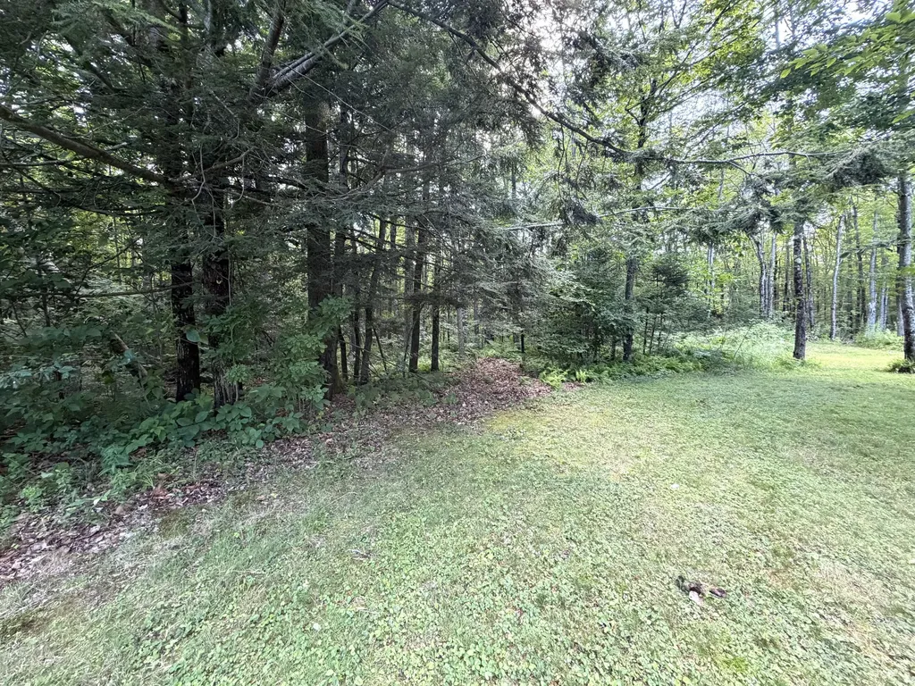 327 Middle Road Oakland ME 04963