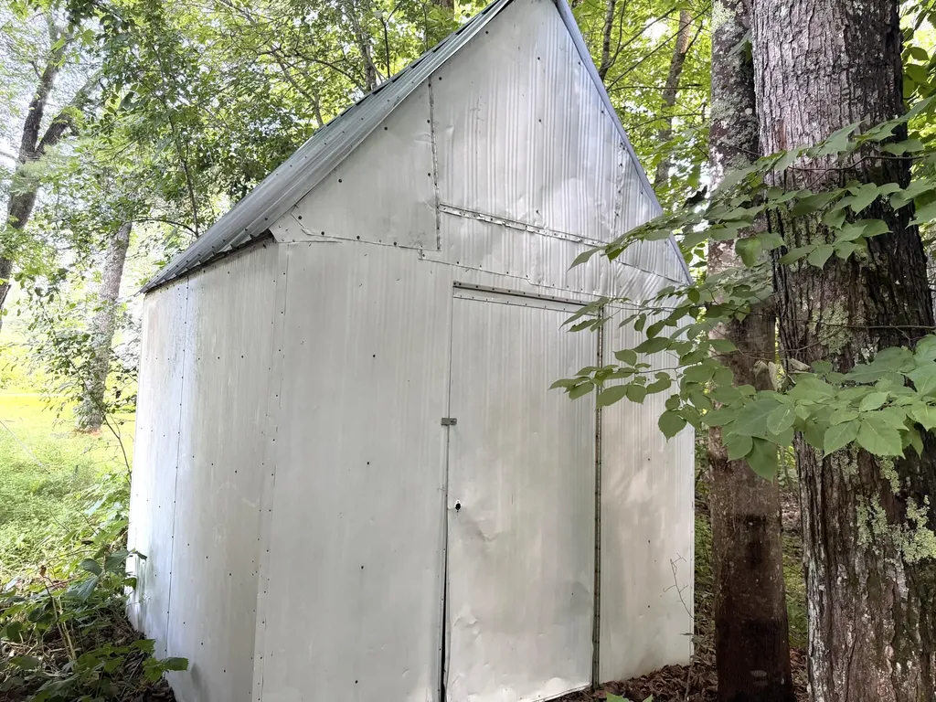 327 Middle Road Oakland ME 04963