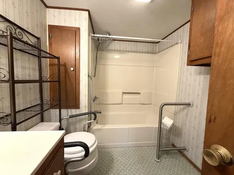 327 Middle Road Oakland ME 04963