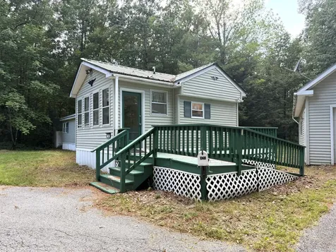 327 Middle Road Oakland ME 04963