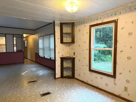327 Middle Road Oakland ME 04963
