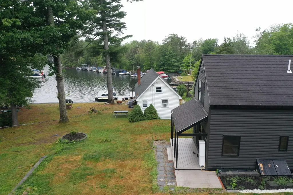 14 Family Circle Windham ME 04062