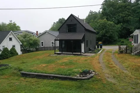 14 Family Circle Windham ME 04062