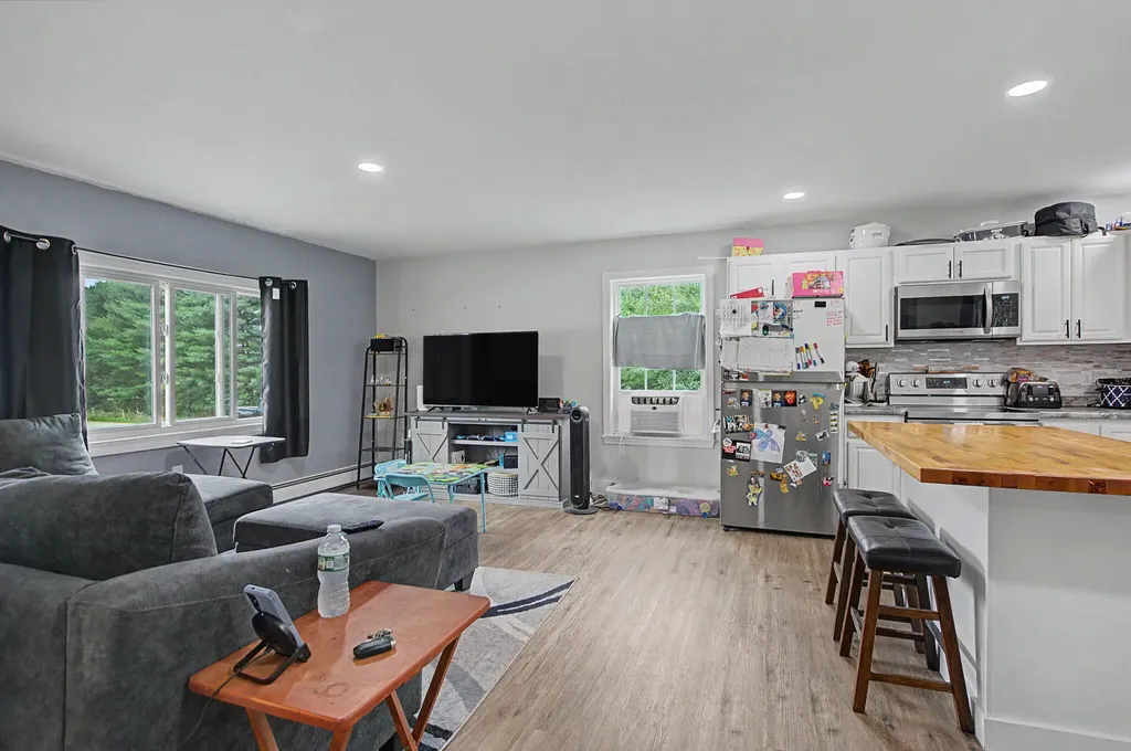 55 Hillcrest Avenue Lewiston ME 04240