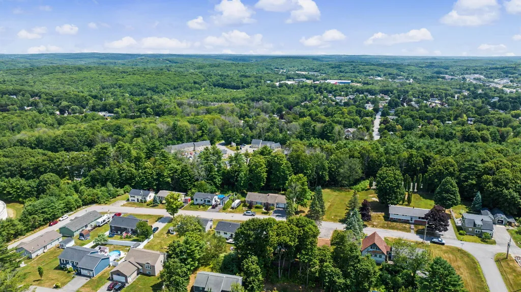 55 Hillcrest Avenue Lewiston ME 04240