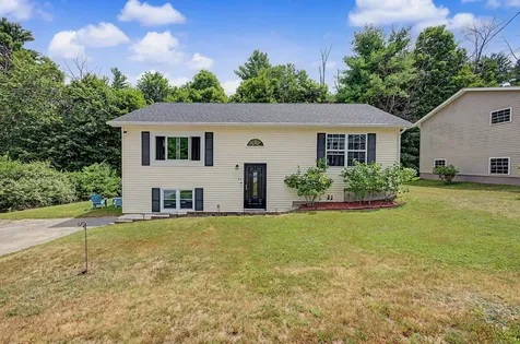55 Hillcrest Avenue Lewiston ME 04240
