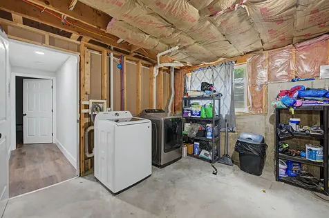 55 Hillcrest Avenue Lewiston ME 04240