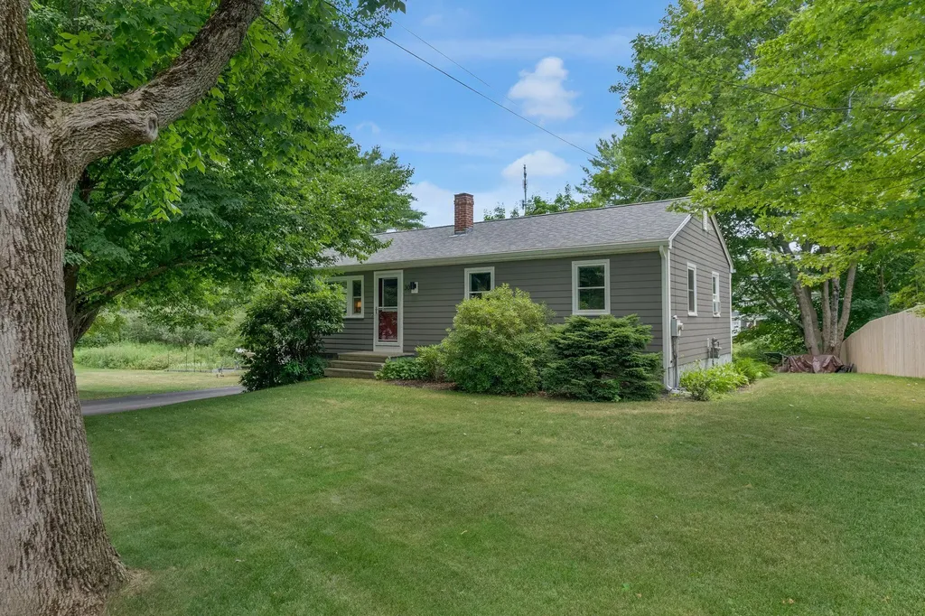 30 Melissa Drive Yarmouth ME 04096