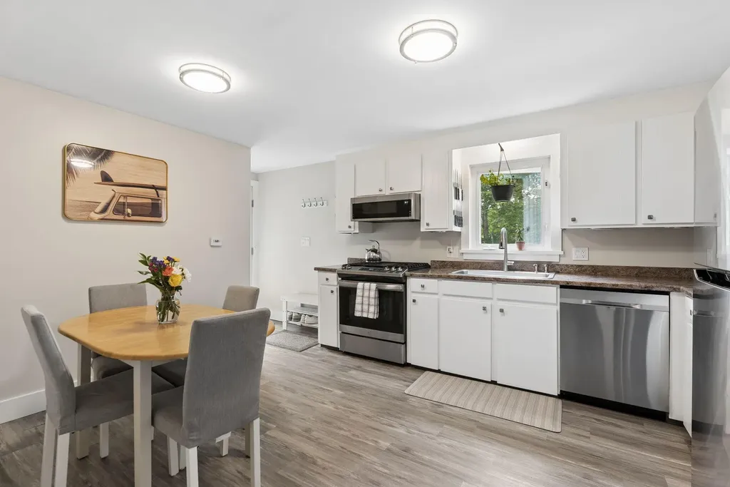 30 Melissa Drive Yarmouth ME 04096