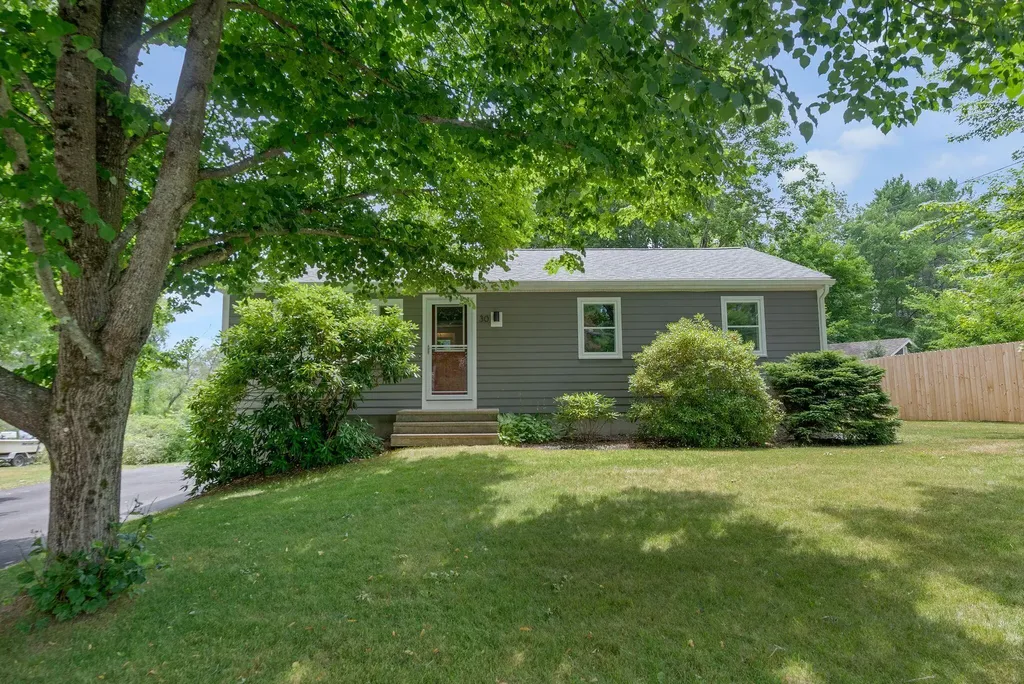 30 Melissa Drive Yarmouth ME 04096
