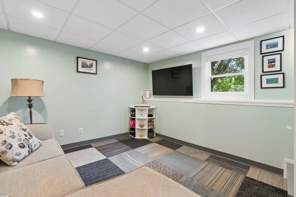 30 Melissa Drive Yarmouth ME 04096
