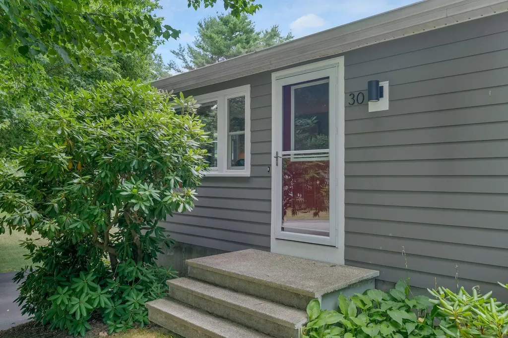 30 Melissa Drive Yarmouth ME 04096