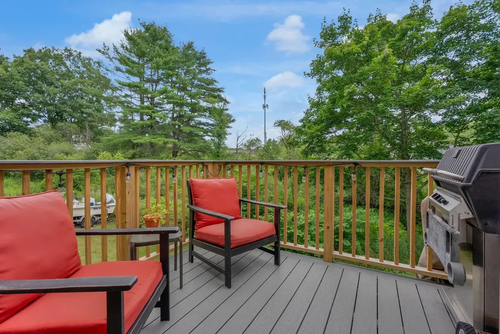 30 Melissa Drive Yarmouth ME 04096
