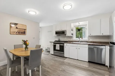 30 Melissa Drive Yarmouth ME 04096