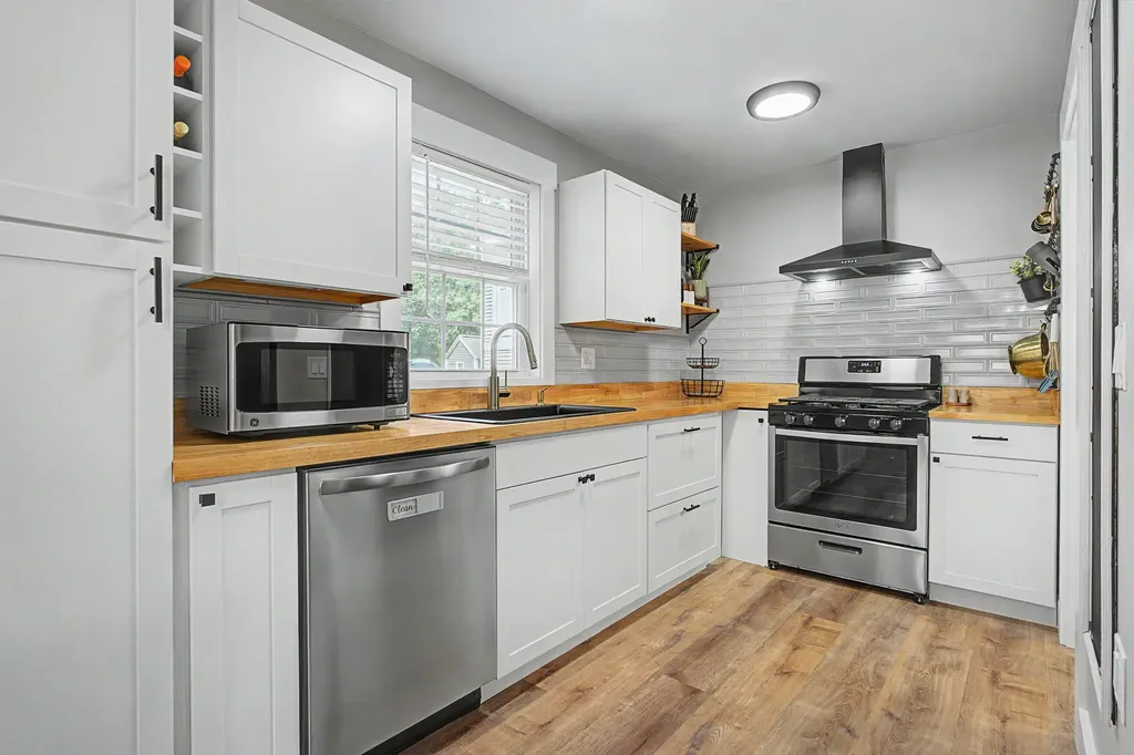 54 Grammar Street Sanford ME 04073