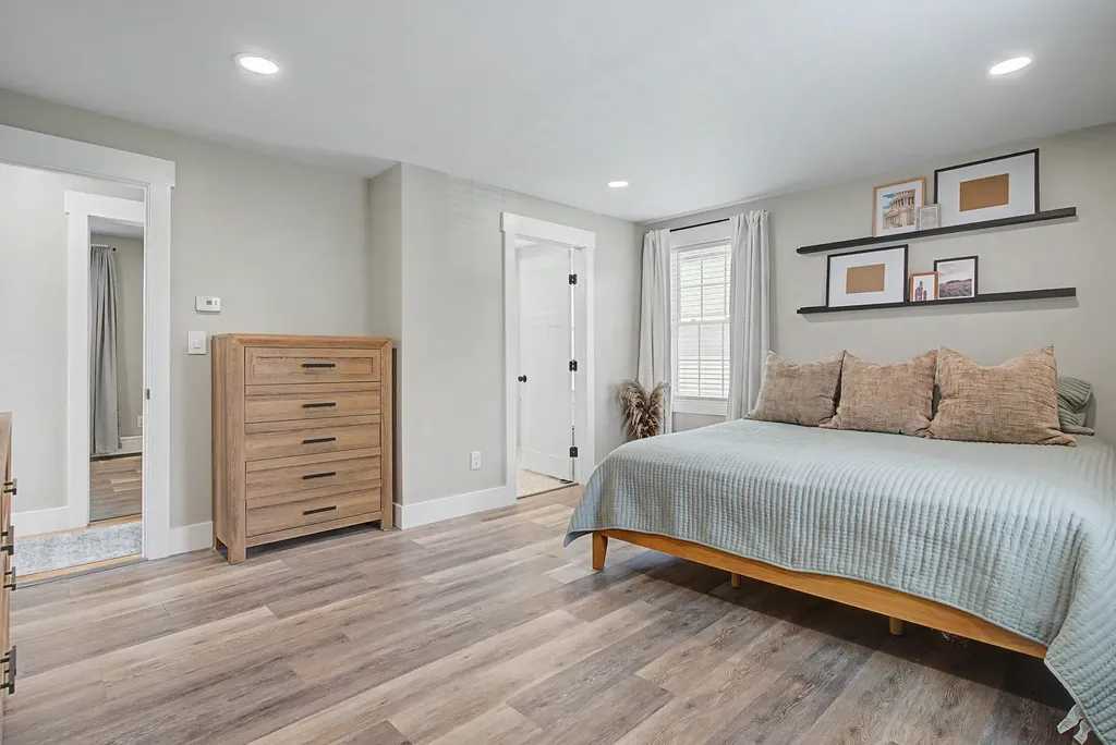 54 Grammar Street Sanford ME 04073