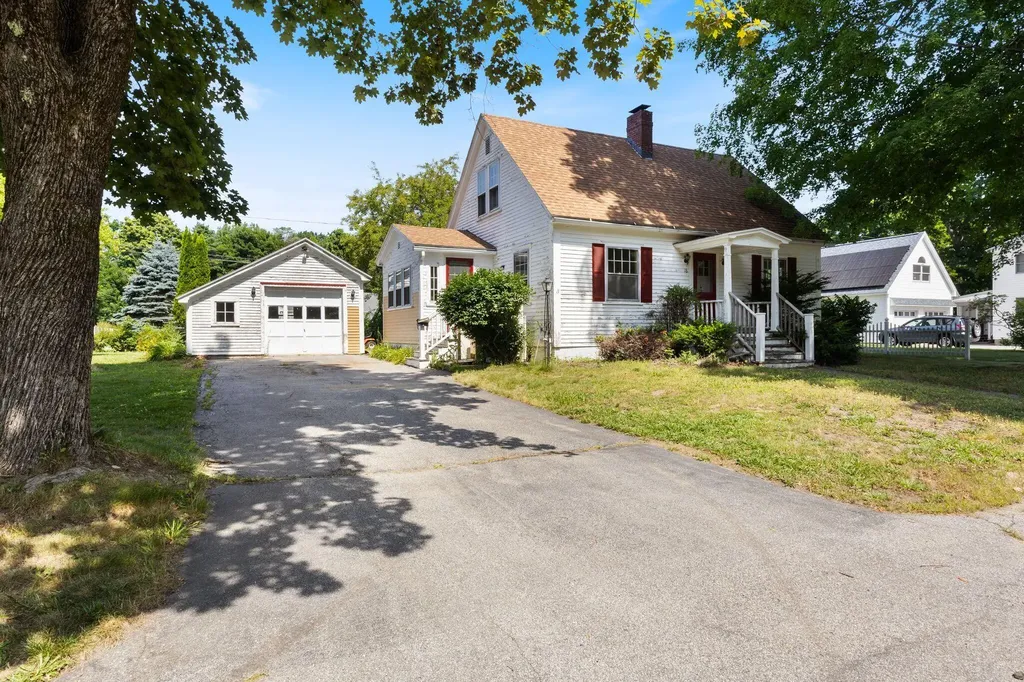 18 Westmore Avenue Biddeford ME 04005