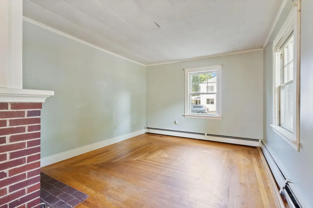 18 Westmore Avenue Biddeford ME 04005