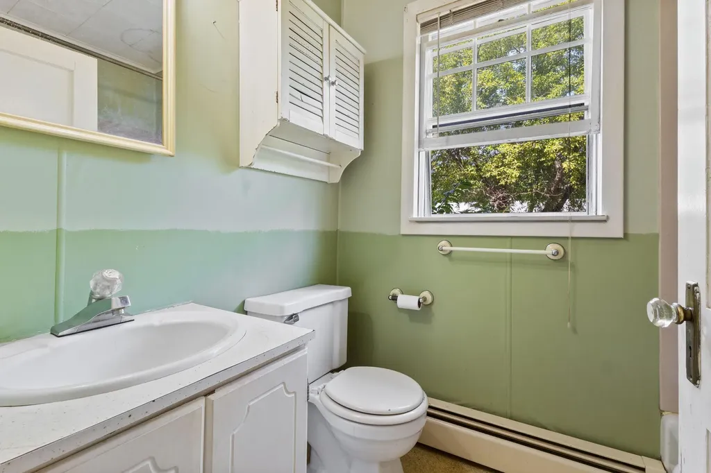 18 Westmore Avenue Biddeford ME 04005