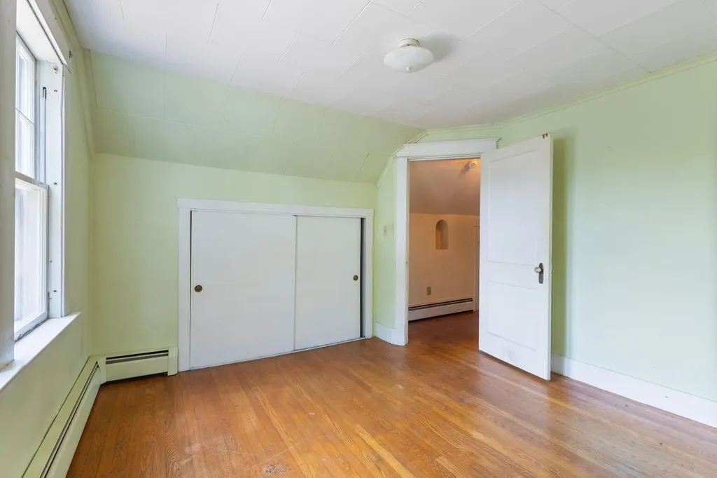 18 Westmore Avenue Biddeford ME 04005