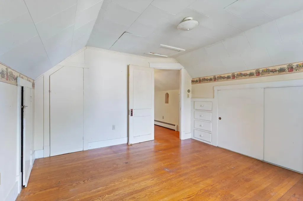 18 Westmore Avenue Biddeford ME 04005