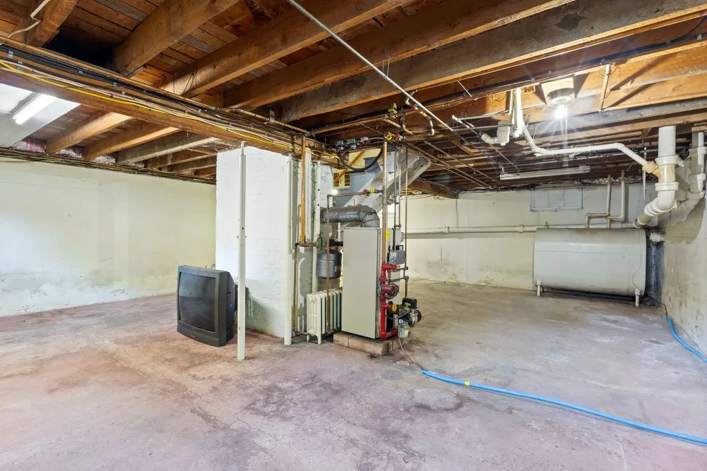 18 Westmore Avenue Biddeford ME 04005