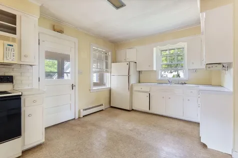 18 Westmore Avenue Biddeford ME 04005