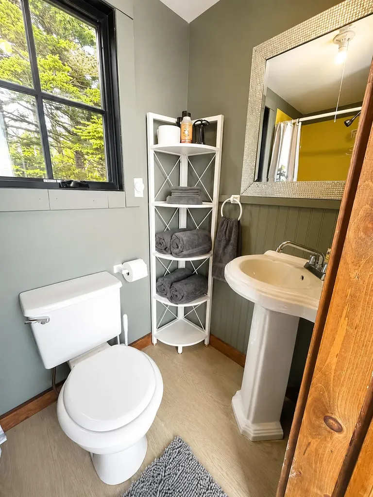 412 Minturn Road Swans Island ME 04685