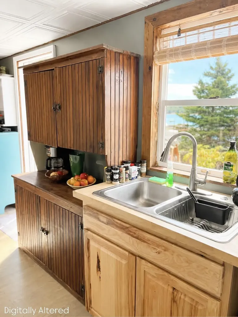 412 Minturn Road Swans Island ME 04685