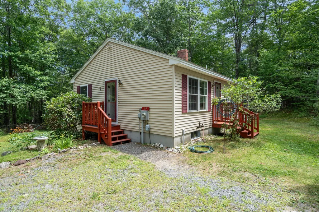 29 Dyer Lane Casco ME 04015