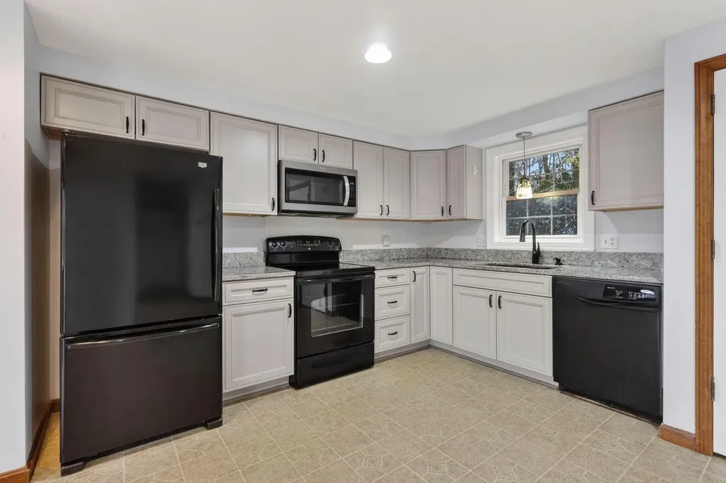 91 Western Avenue Biddeford ME 04005