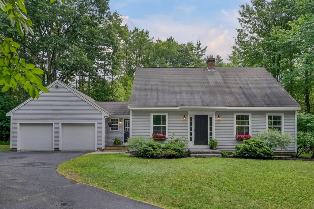 14 Titcomb Field Road North Yarmouth ME 04097