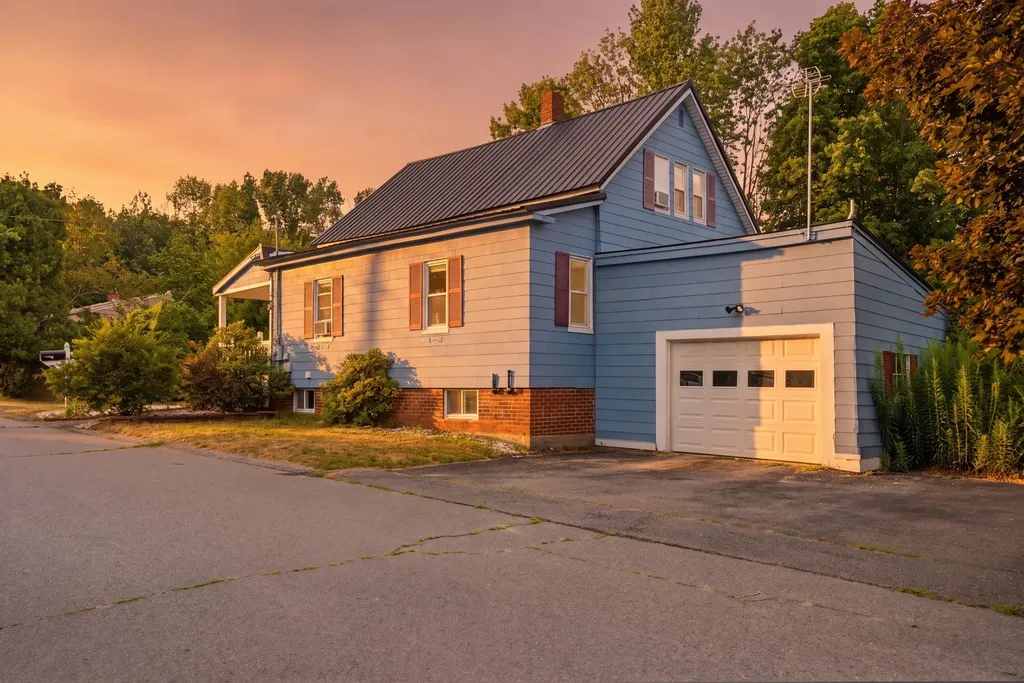 148 Fairmount Street Lewiston ME 04240