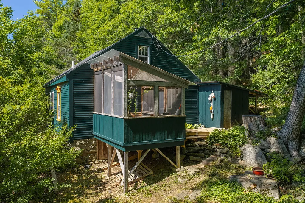 674 Appleton Road Union ME 04862
