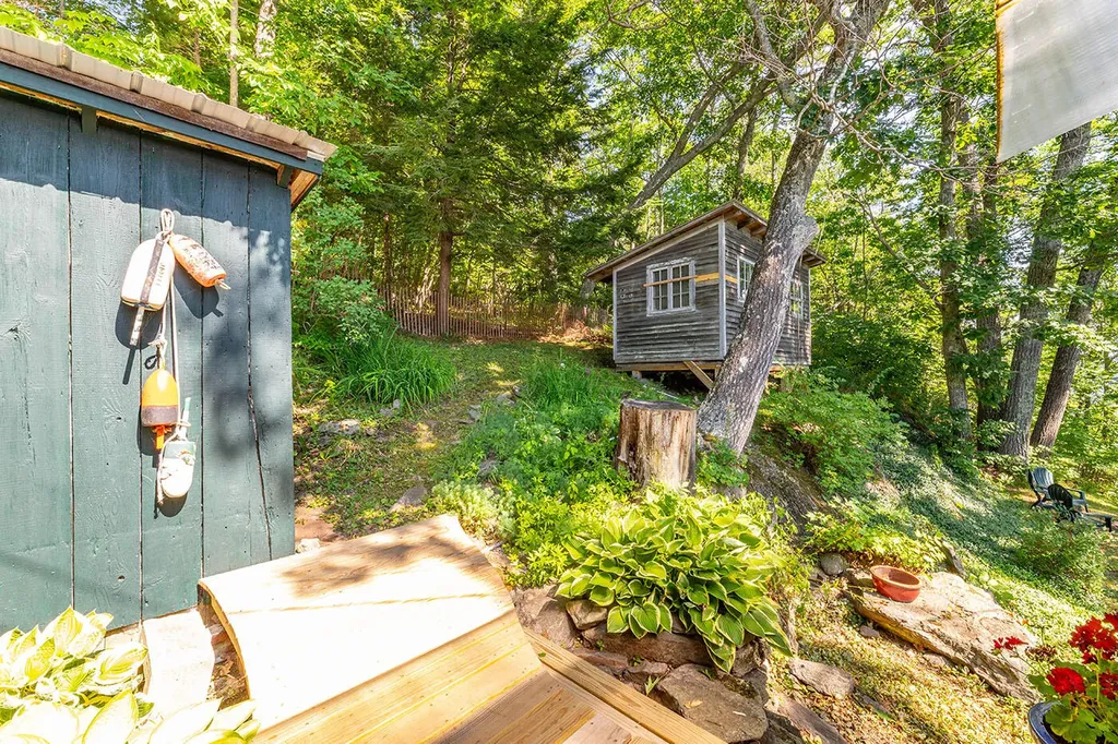 674 Appleton Road Union ME 04862