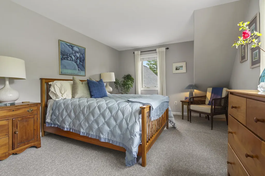 29 Plimoth Way Yarmouth ME 04096