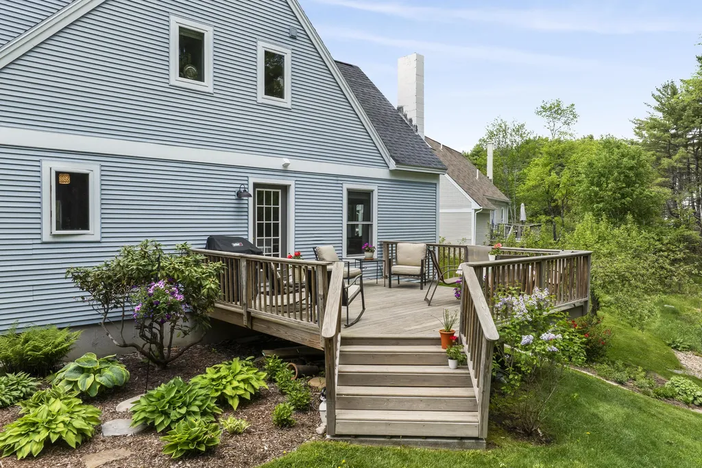 29 Plimoth Way Yarmouth ME 04096