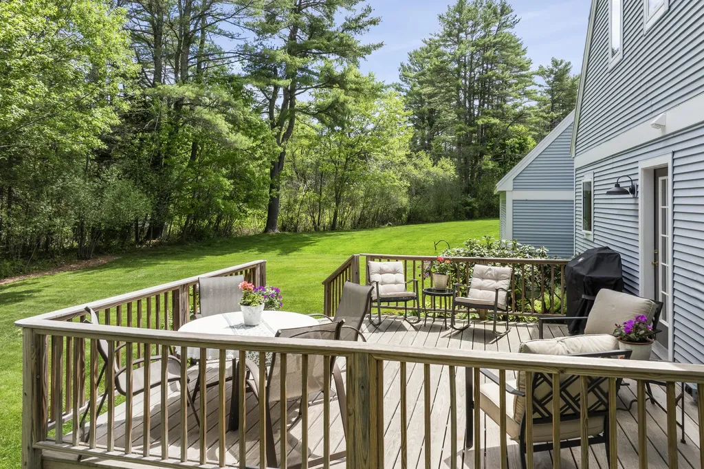 29 Plimoth Way Yarmouth ME 04096